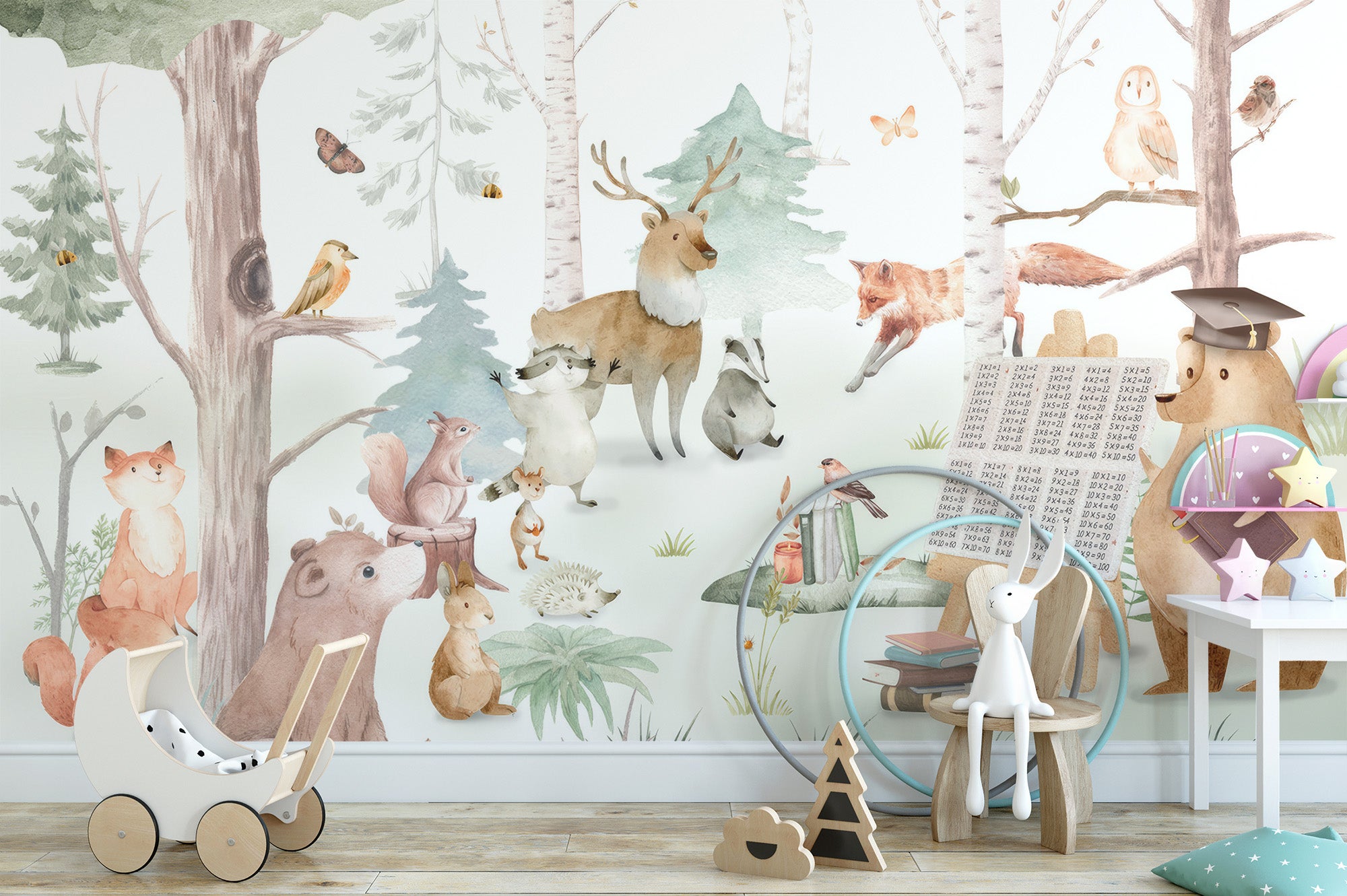 Cartoon animals wallpaper for kids' playful rooms