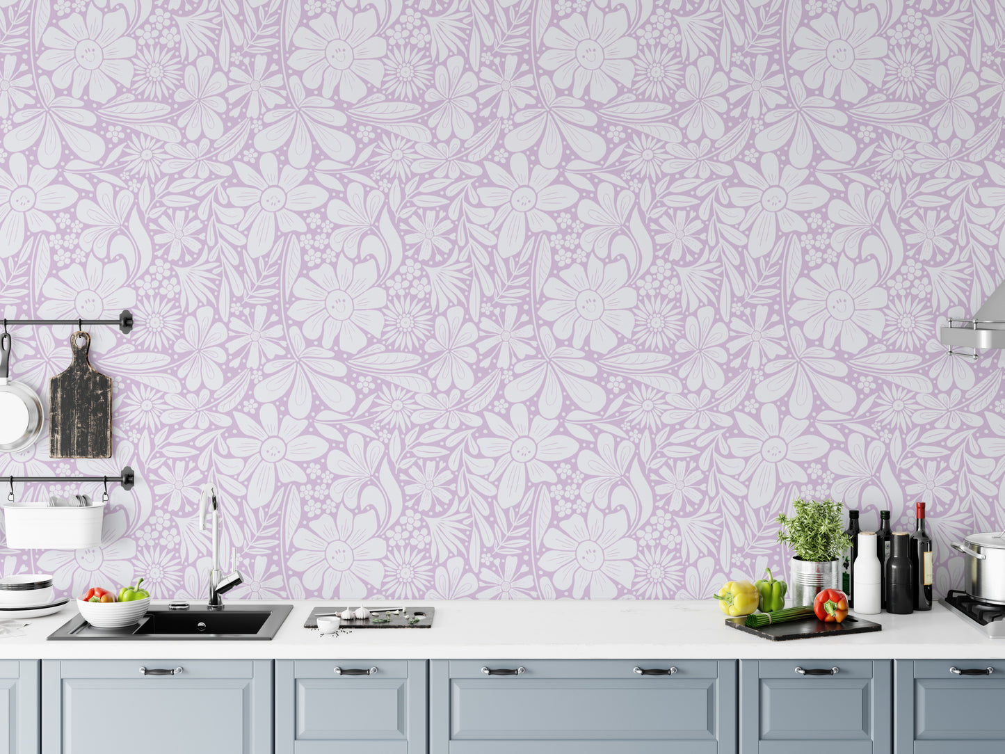 Stylish lilac wallpaper with cheerful flower designs
