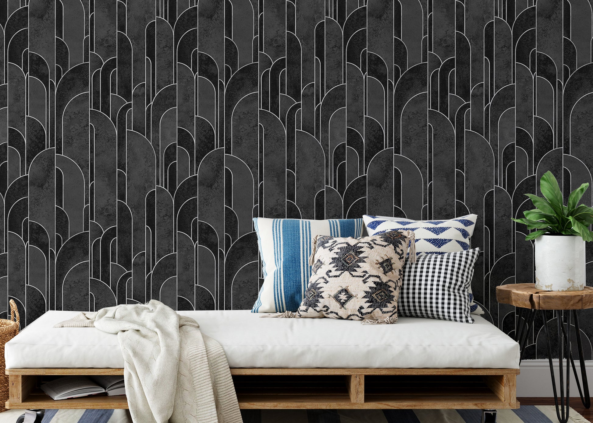 Elegant black Deco patterns in repeating style.