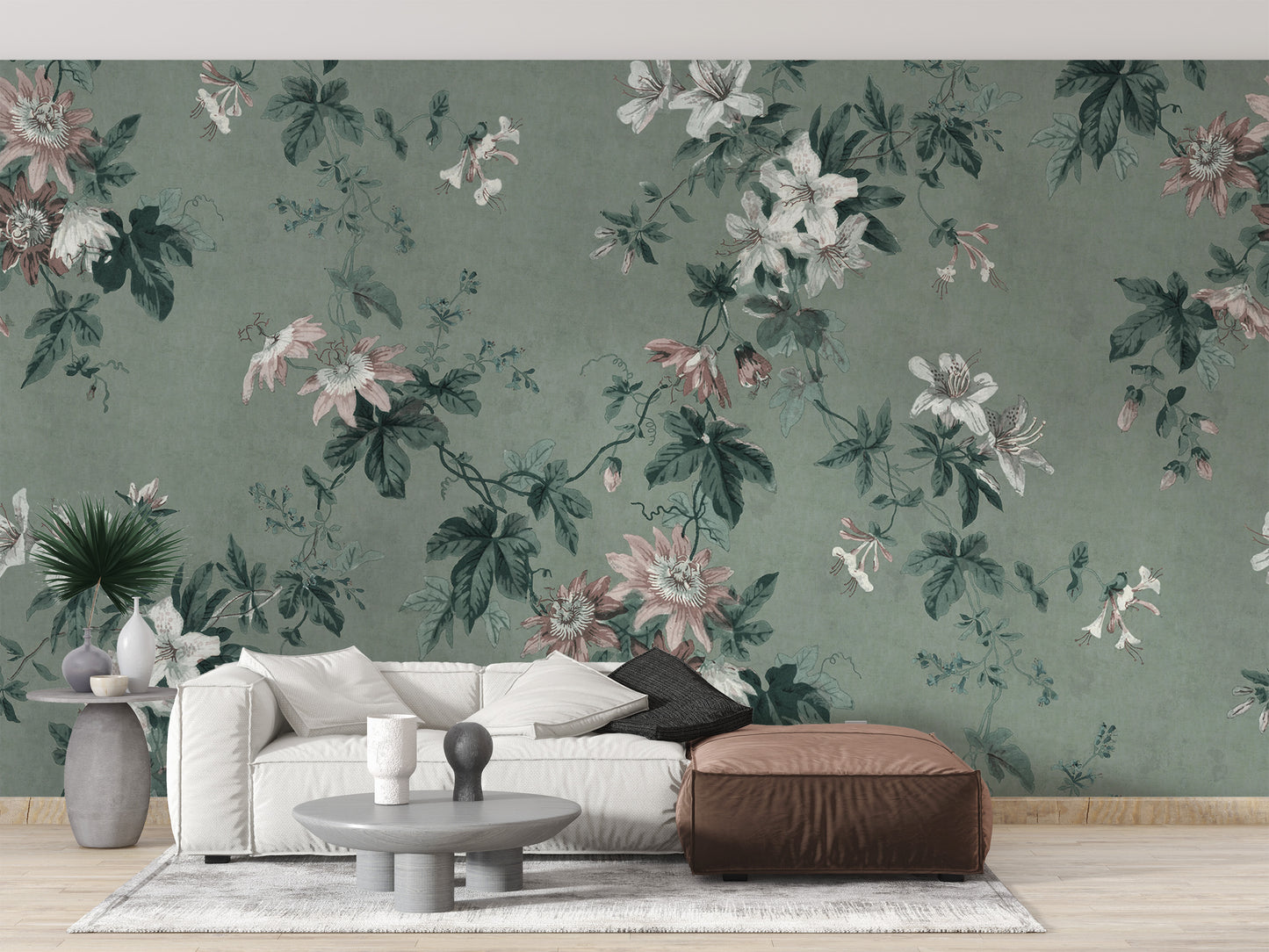 Elegant green chinoiserie wallpaper for classic decor
