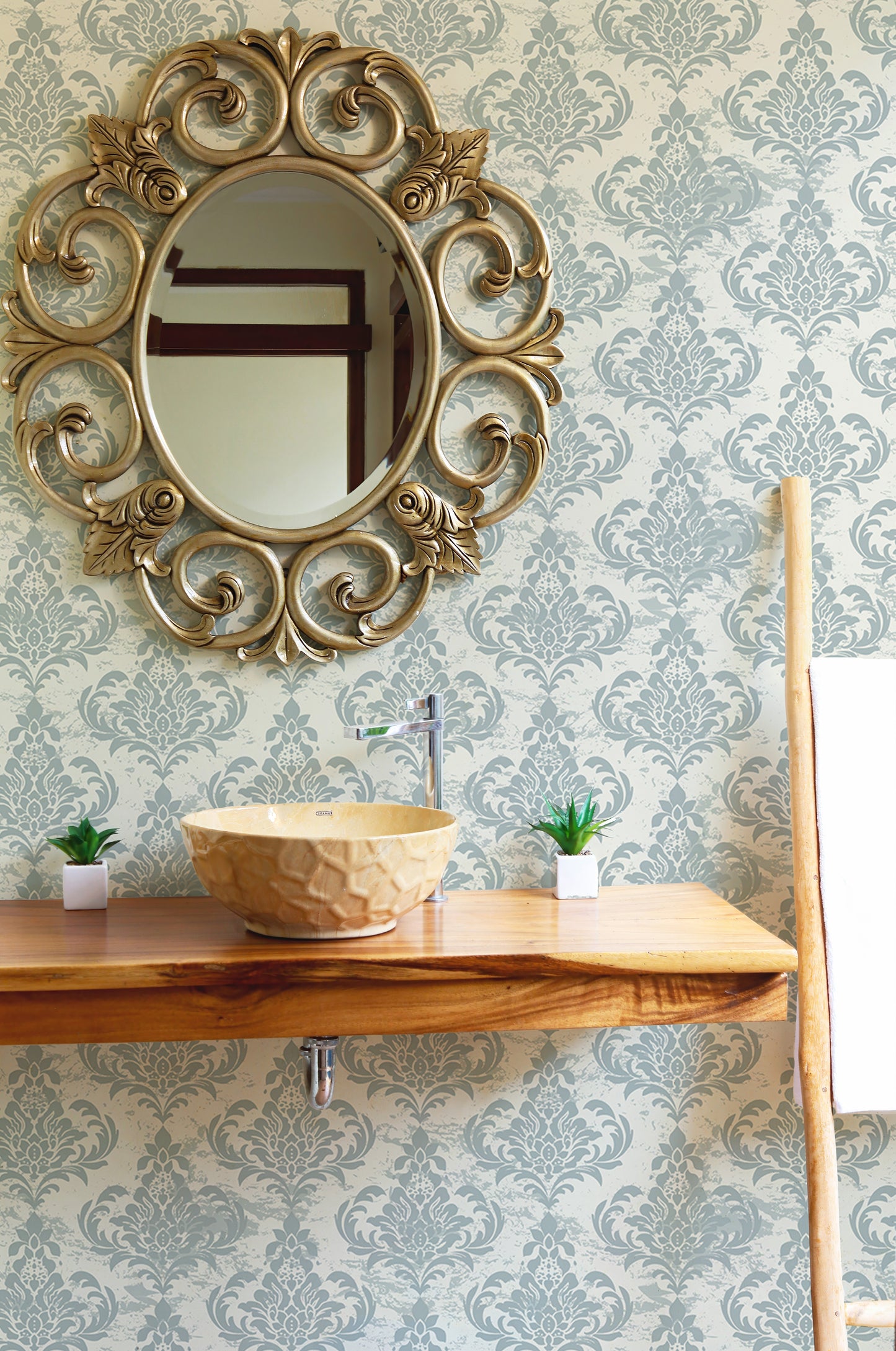 Beautiful Old Fashioned Damask Wallpaper For Walls