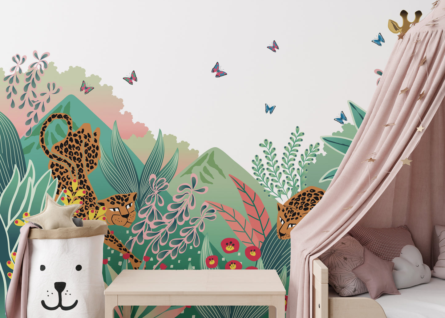 Playful safari wallpaper mural animals
