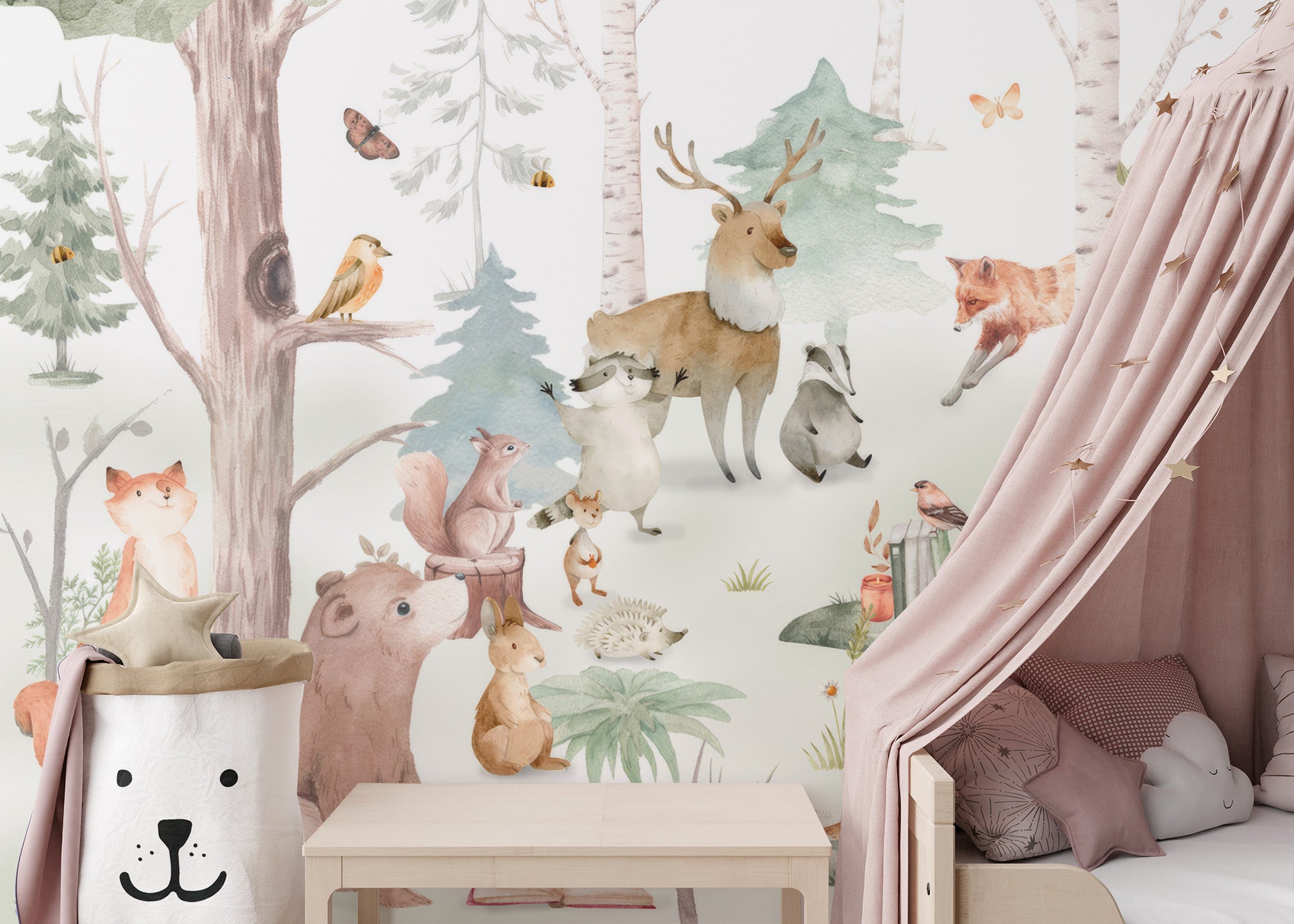 Cartoon animals wallpaper for vibrant and lively kids' rooms