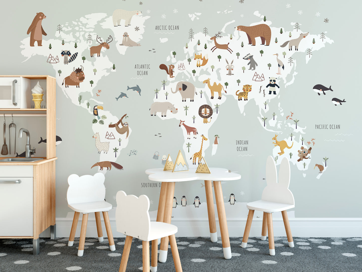 Educational large wallpaper with animals and world map
