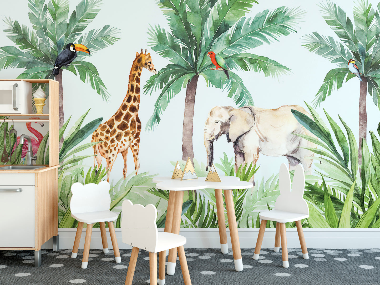 Adorable animal wallpaper for kids’ spaces
