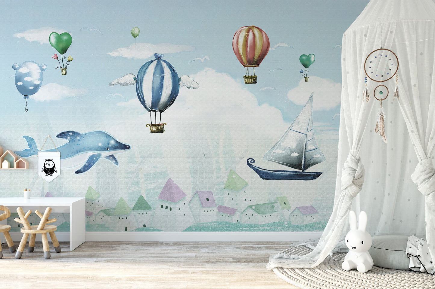 Dreamy hot air balloon wall decor for rooms
