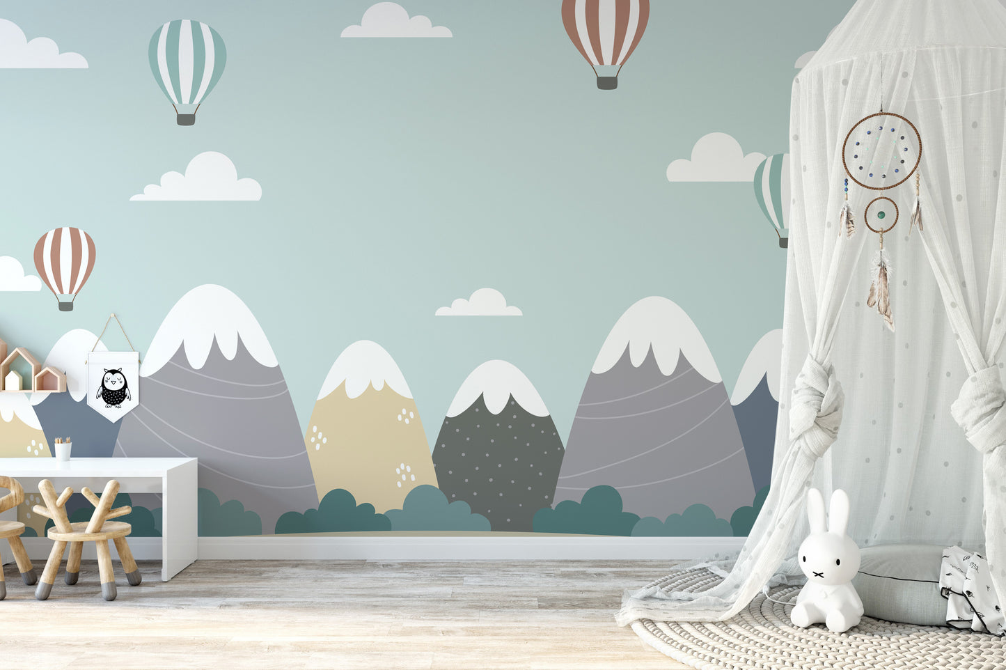 Majestic mountains and hot air balloons mural with airy clouds.
