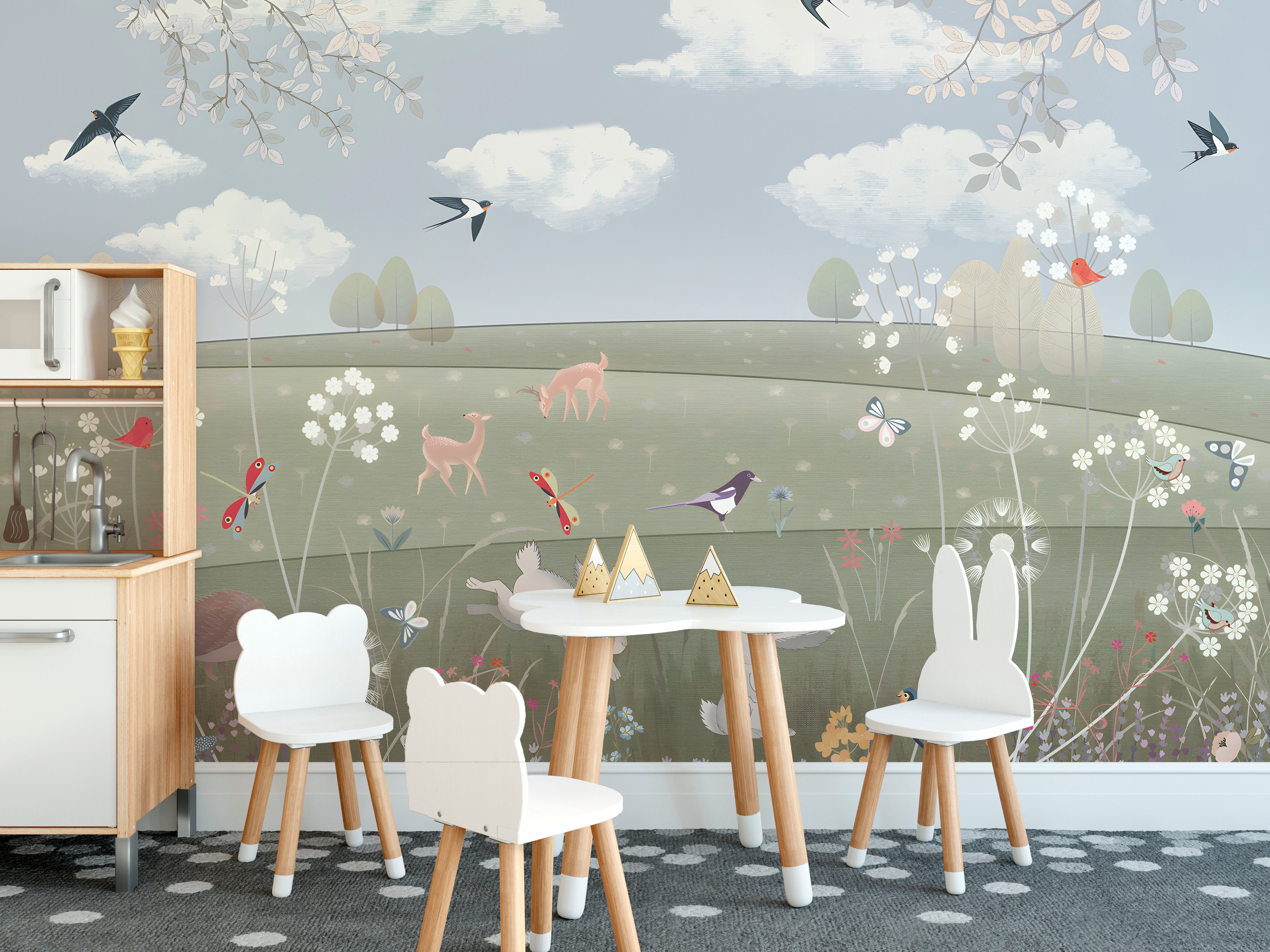 Fun animals mural wallpaper for your walls
